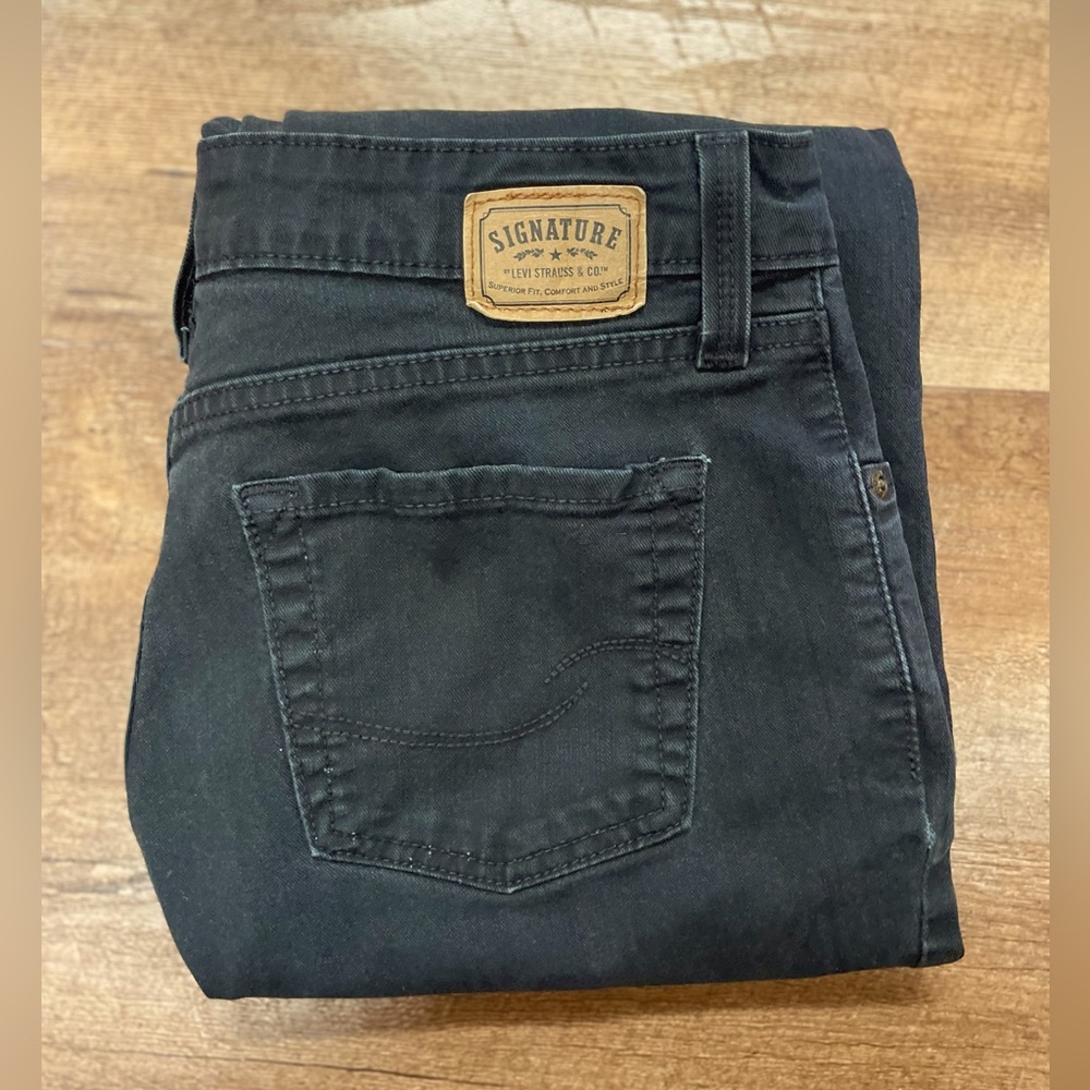 Signature Levi’s “At Waist Bootcut” jeans